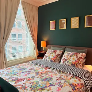 comfortable-stylish-room-in-city-centre-of-home-stay.thehaguehotels.net/